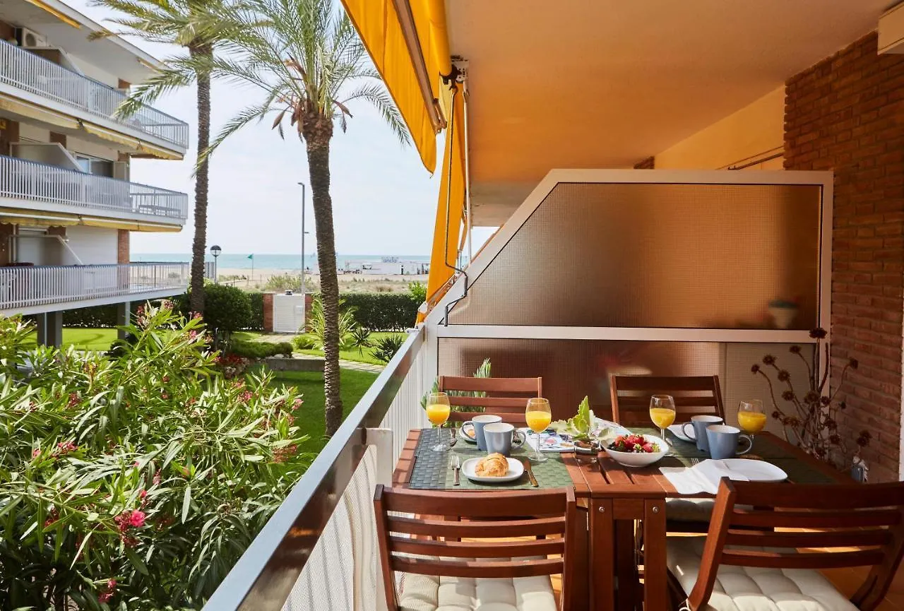 Beachfront Resort Apartment Castelldefels