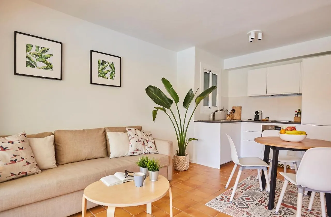 Beachfront Resort Apartment Castelldefels